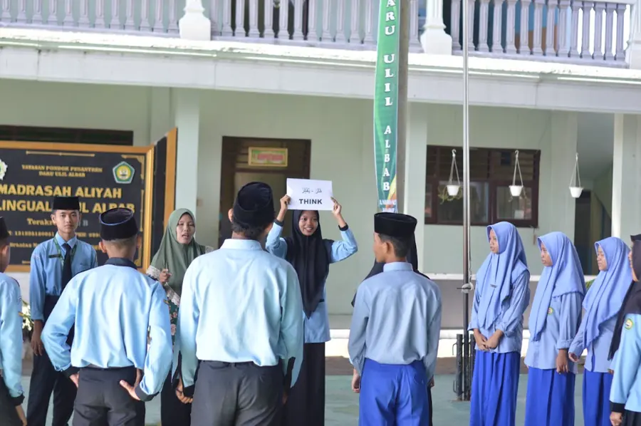 Galeri MA Bilingual 1