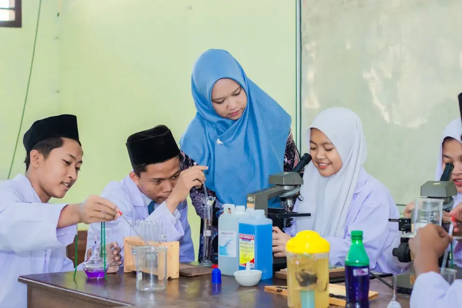 Galeri MA Bilingual 6